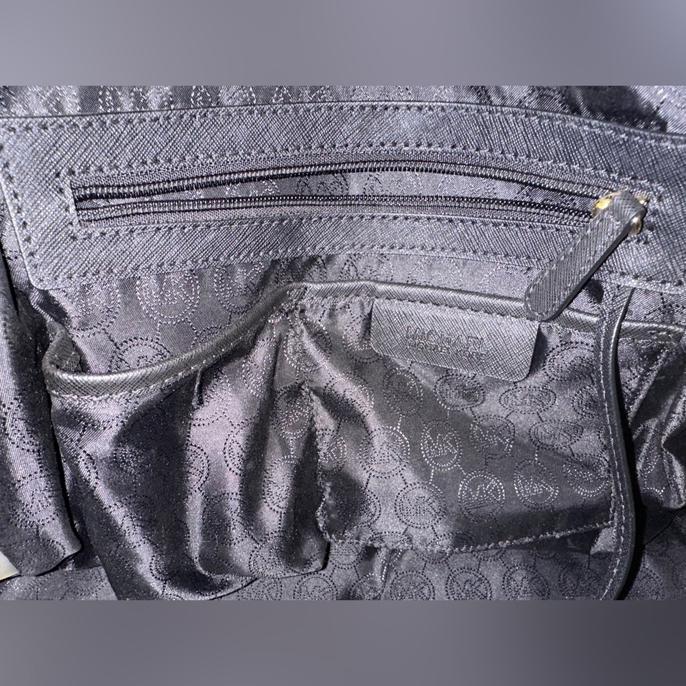 MICHAEL KORS Jet Set Satchel Purse Top Handle - Gold & Black Saffiano Leather - Picture 8 of 15